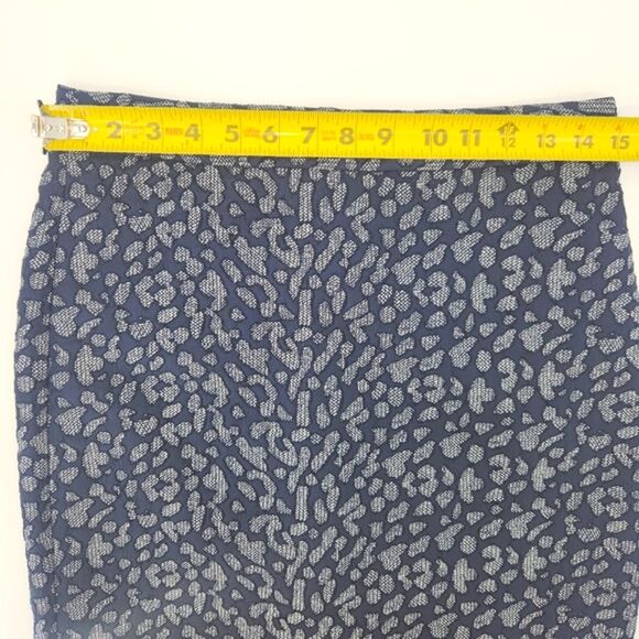 Banana Republic Jacquard Pencil Skirt Womens Size 4 Leopard Animal Print Work - Picture 5 of 9
